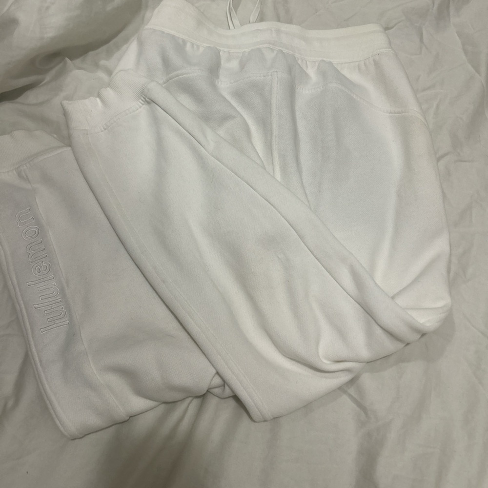 lululemon athletica Women’s white skinny leg joggers